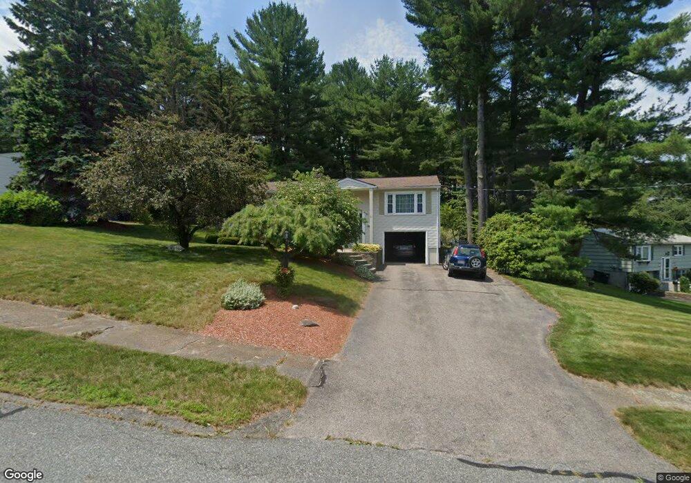 61 Crestview Dr, Holden, MA 01520 - photo 1