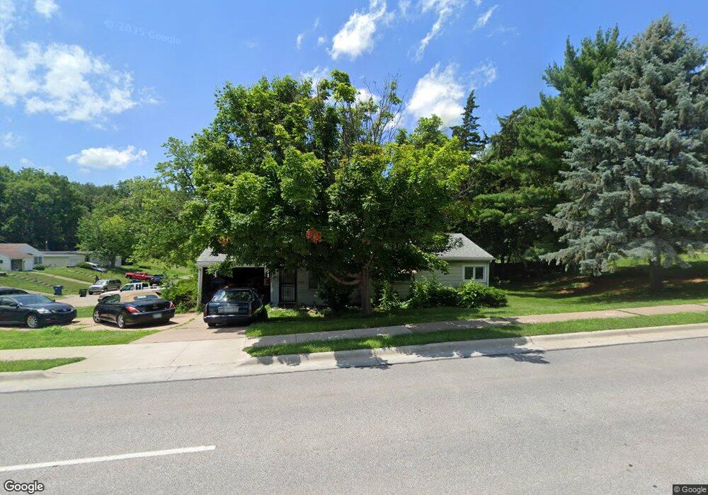 1506 N Division St, Davenport, IA 52804 - photo 1