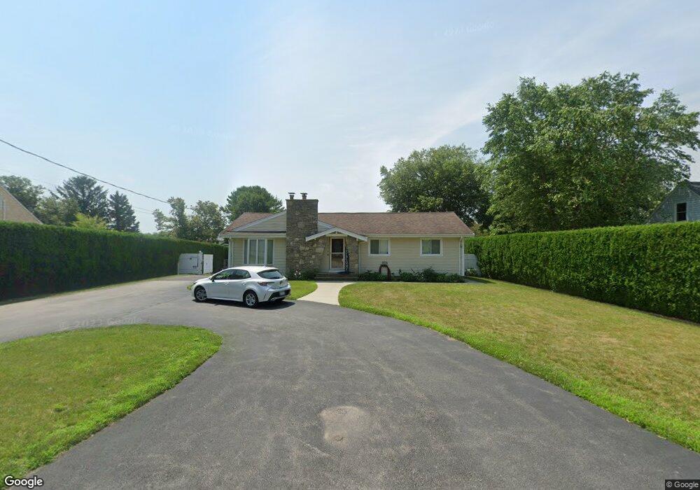 416 Russells Mills Rd, South Dartmouth, MA 02748 - photo 1