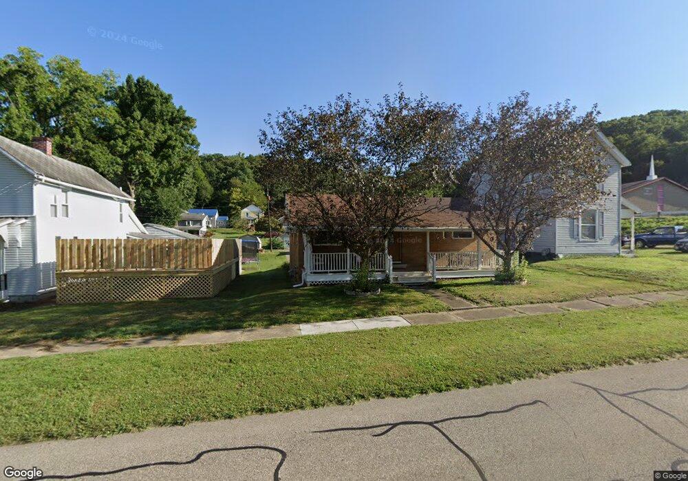 1742 Chestnut St, Coshocton, OH 43812 - photo 1