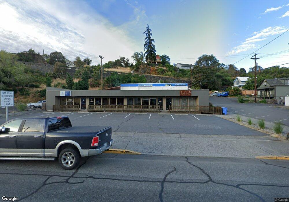 702 E 3rd St, the Dalles, OR 97058 - photo 1