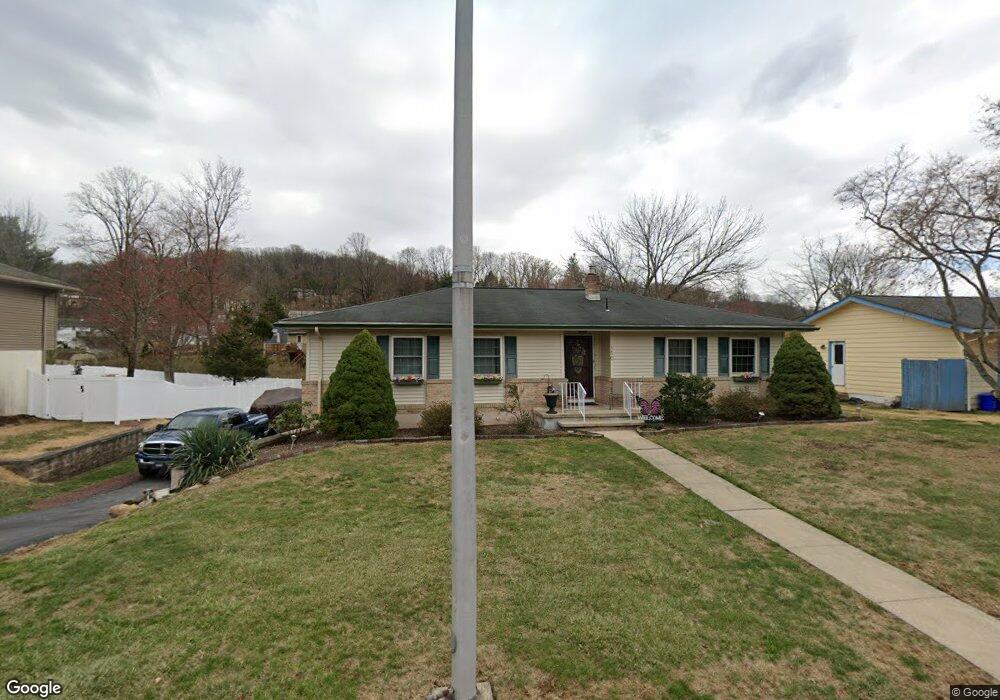 150 Castleton Dr, Reading, PA 19607 - photo 1