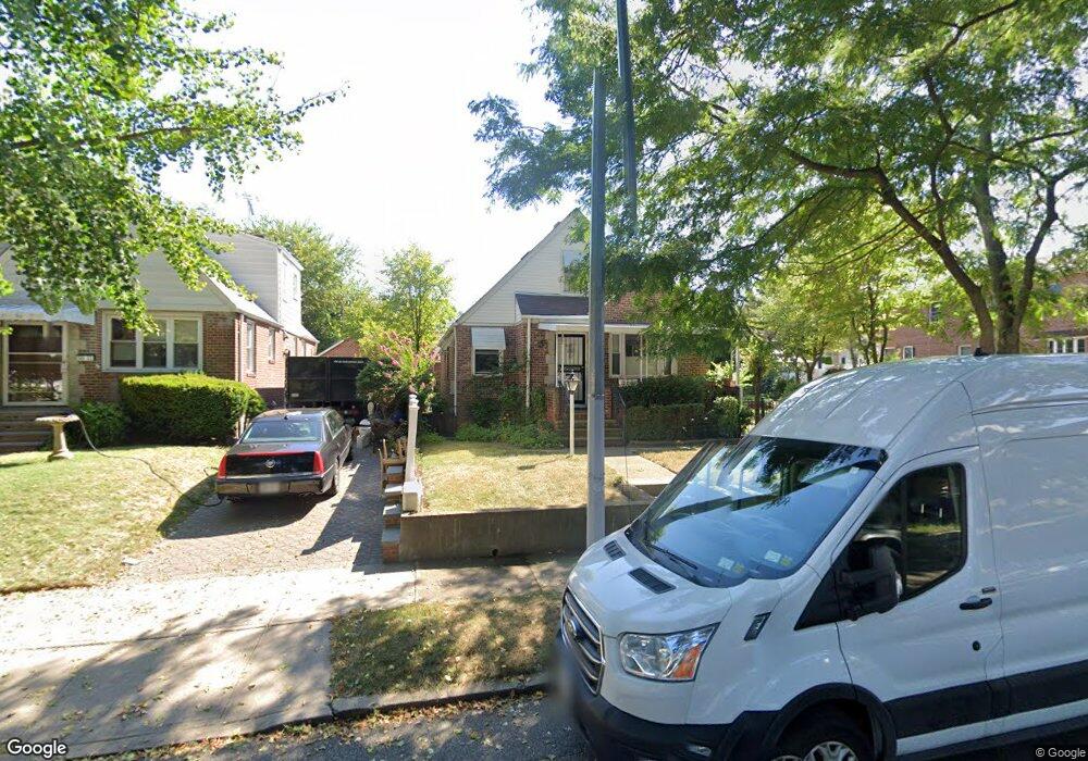 5815 190th St, Fresh Meadows, NY 11365 - photo 1