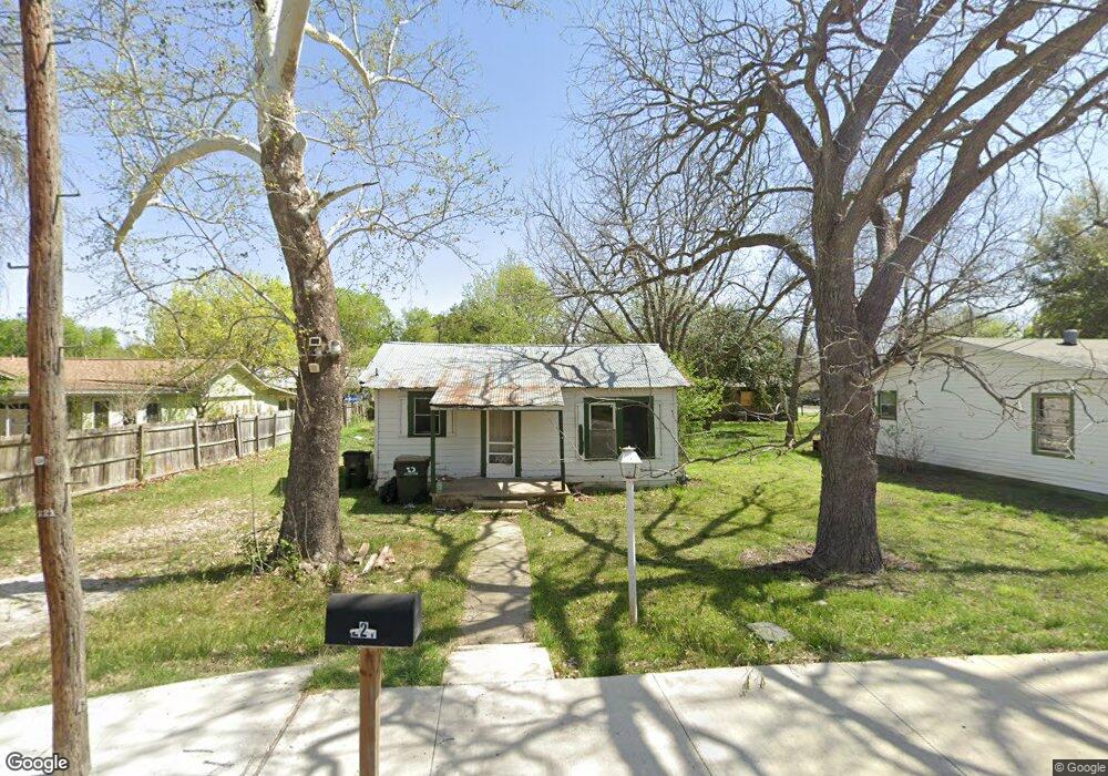 221 S Wilson St, San Marcos, TX 78666 - photo 1