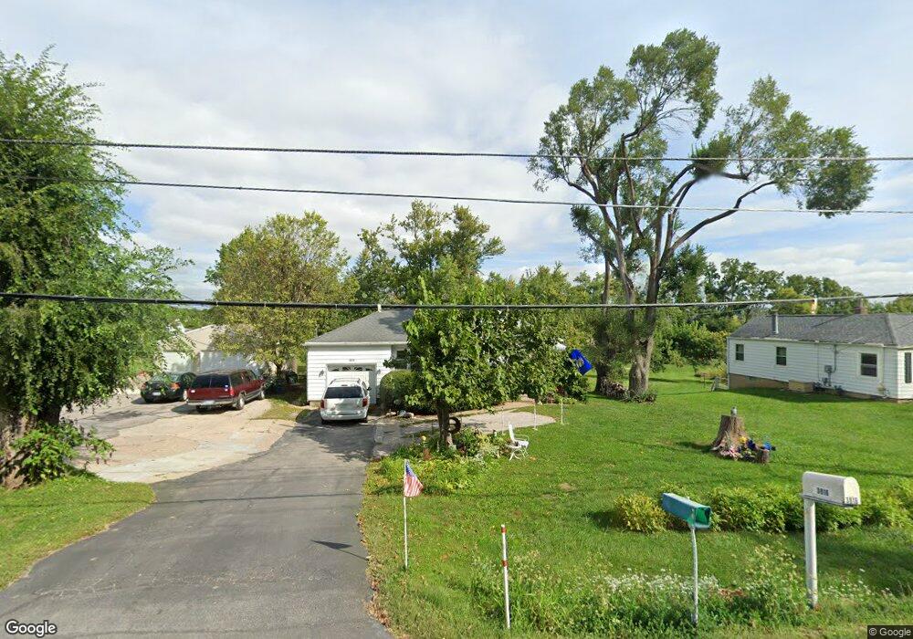 3816 E Ave NW, Cedar Rapids, IA 52405 - photo 1