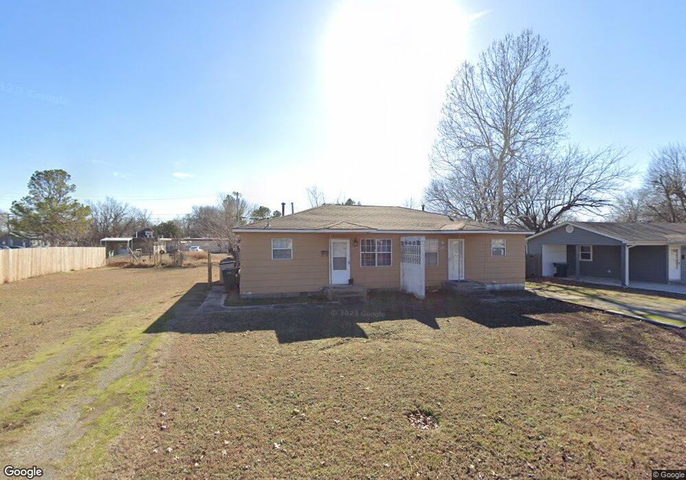615 W 3rd St, Skiatook, OK 74070 - photo 1