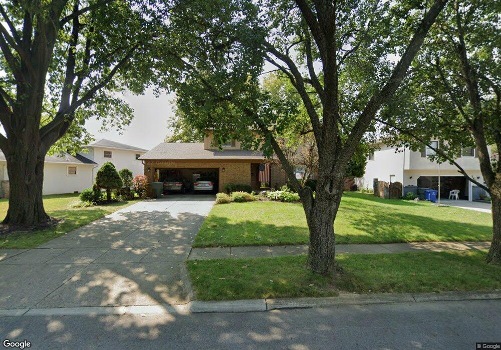 1831 Balsamridge Rd, Columbus, OH 43229 - photo 1