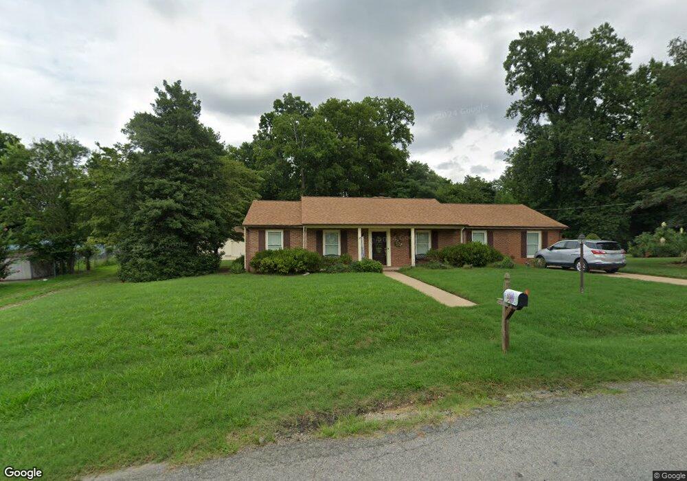 1301 Lemonwood Dr, Hopewell, VA 23860 - photo 1