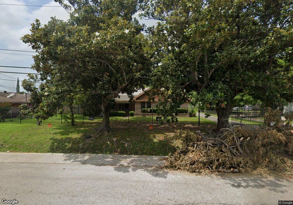 108 W Whitney St, Houston, TX 77018 - photo 1