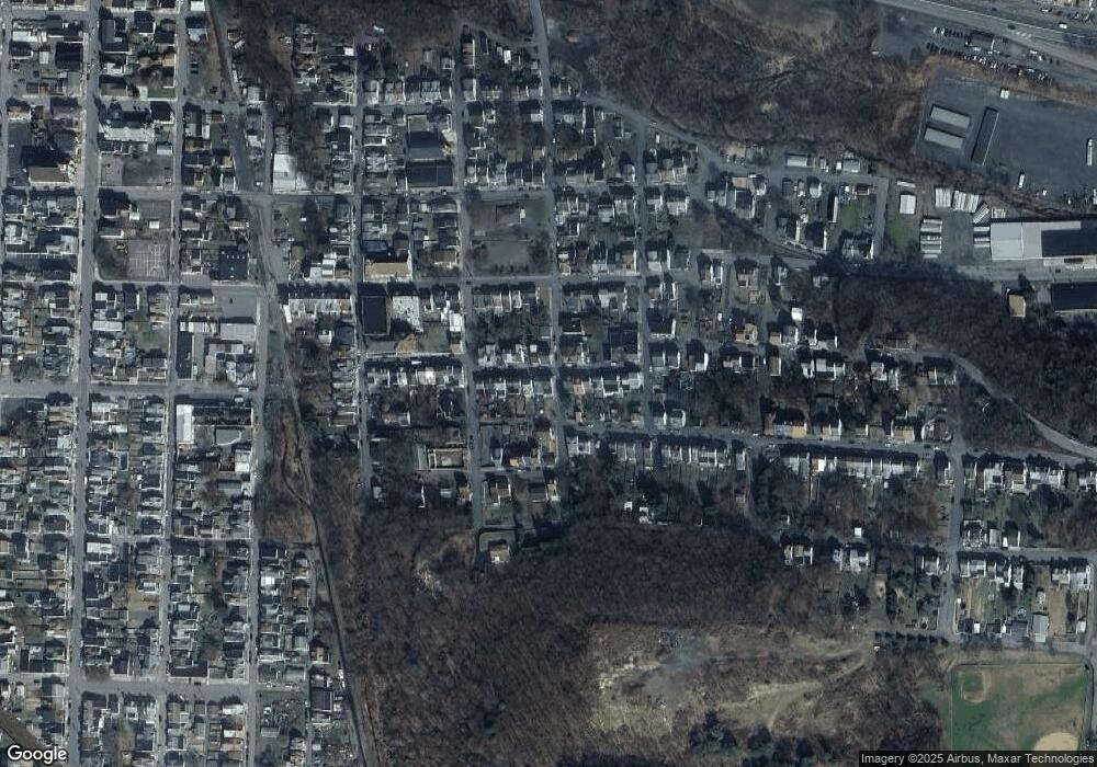 930 E Chestnut St, Shamokin, PA 17872 - photo 1