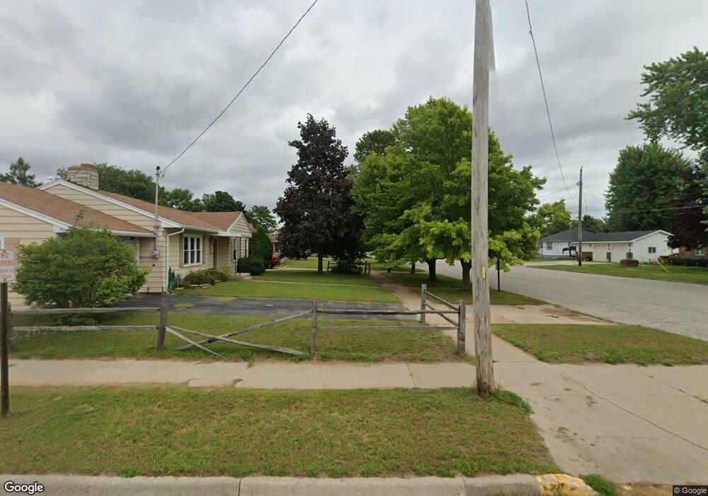 2008 18th St, Menominee, MI 49858 - photo 1