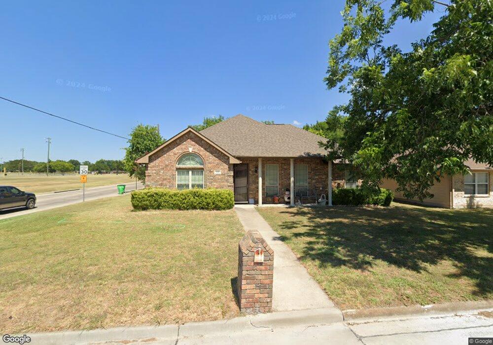 216 Fair Ave, Gainesville, TX 76240 - photo 1