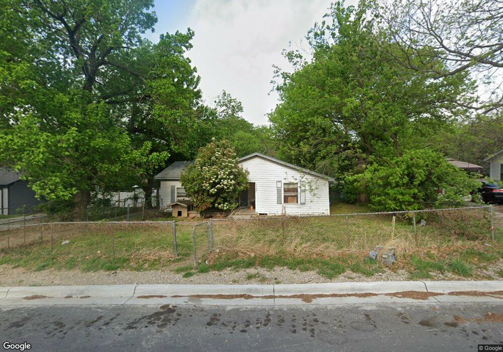 117 N Mill St, Weatherford, TX 76086 - photo 1