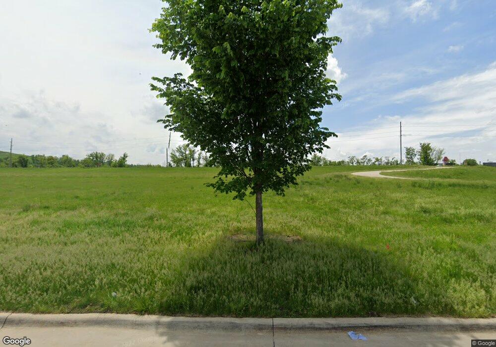 1413 2nd St SE, Cedar Rapids, IA 52401 - photo 1