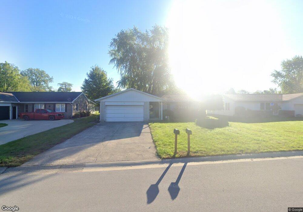 214 Phillips Dr, Wapakoneta, OH 45895 - photo 1