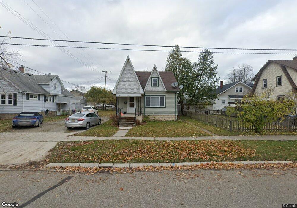 1711 Chestnut St, Port Huron, MI 48060 - photo 1