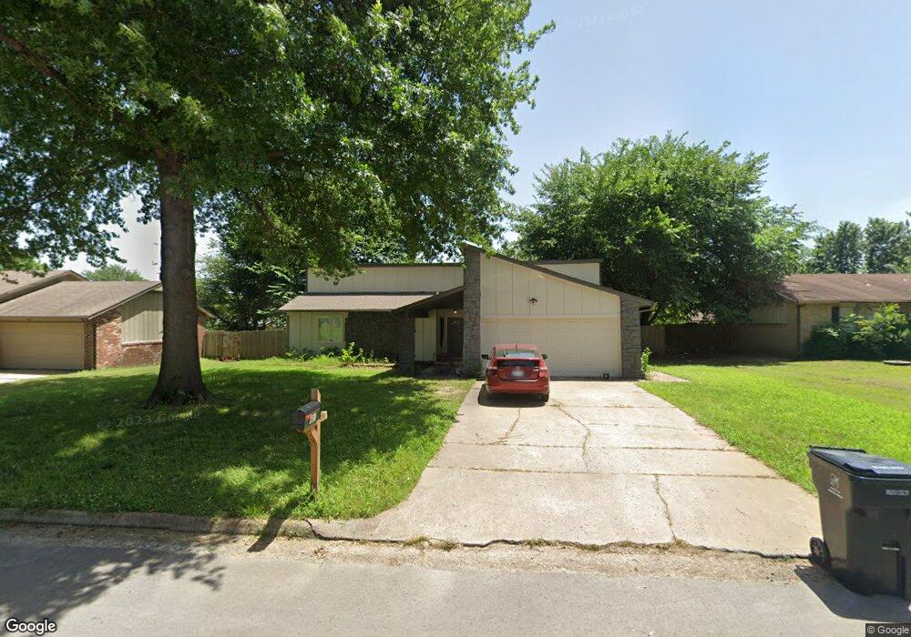 801 W Vicksburg St, Broken Arrow, OK 74011 - photo 1
