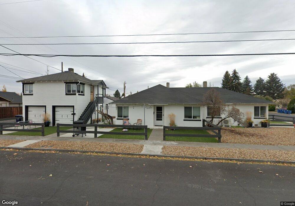 1036 SW Cascade Ave, Redmond, OR 97756 - photo 1