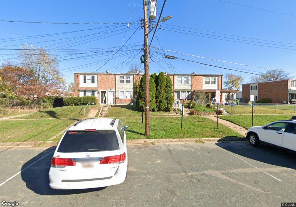 912 Winsap Ct, Halethorpe, MD 21227 - photo 1