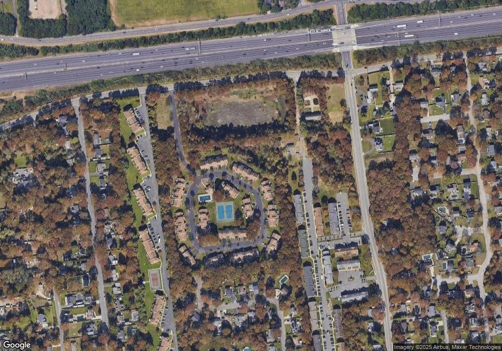 40 Timber Ridge Dr, Holtsville, NY 11742 - photo 1