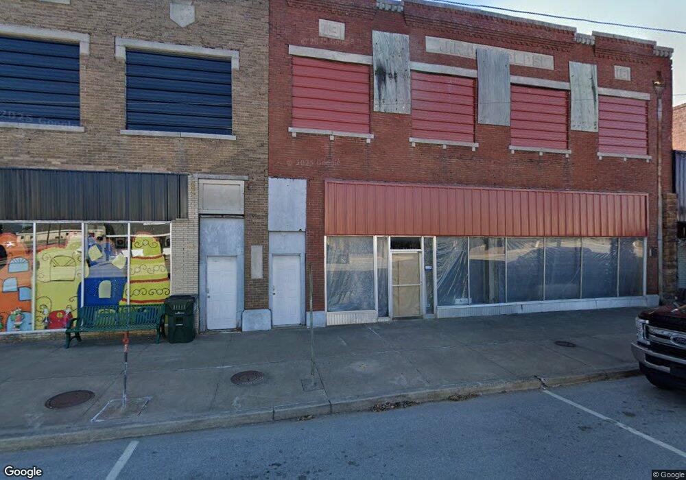 505 W Main St, Henryetta, OK 74437 - photo 1