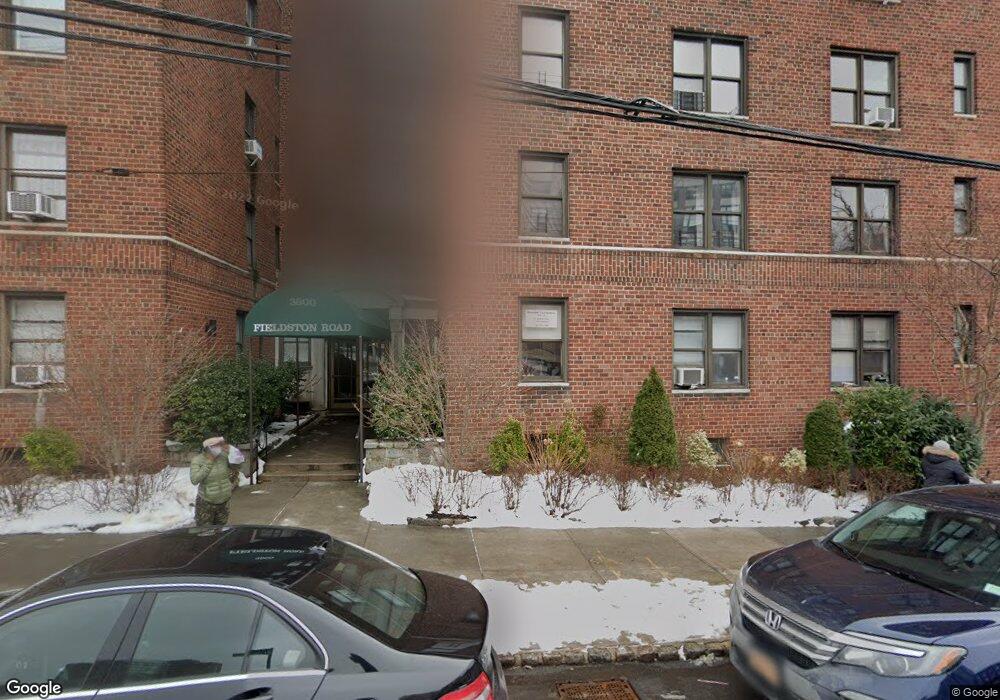 The Van Buren unit 4D, Bronx, NY 10463 - photo 1