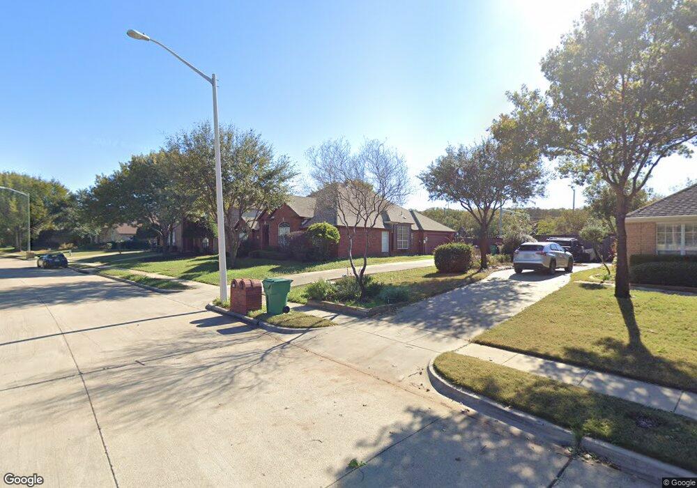 900 Abbots Ln, Denton, TX 76205 - photo 1