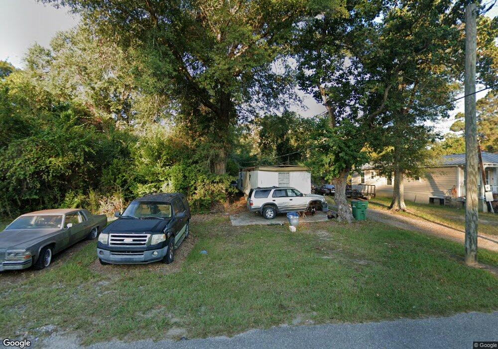 204 S Abrams Ave, Picayune, MS 39466 - photo 1