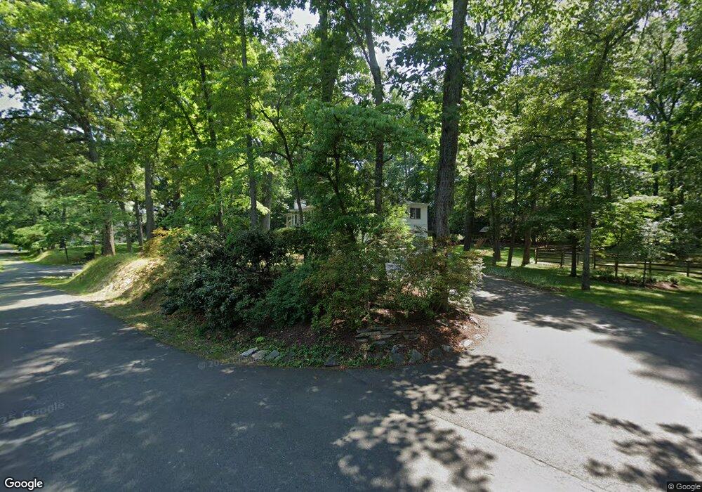 12200 Thoroughbred Rd, Herndon, VA 20171 - photo 1