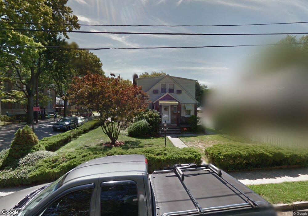 250 Otis Ave, Staten Island, NY 10306 - photo 1