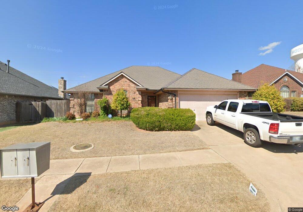 1405 NE 11th St, Moore, OK 73160 - photo 1