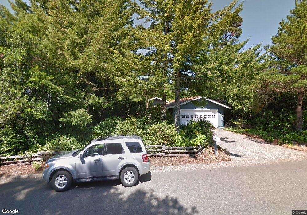 2333 24th St, Florence, OR 97439 - photo 1