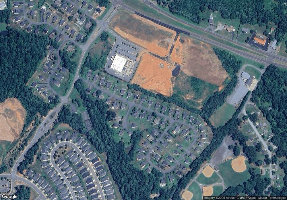 137 Larchmont Cir, Ruckersville, VA 22968 - photo 1