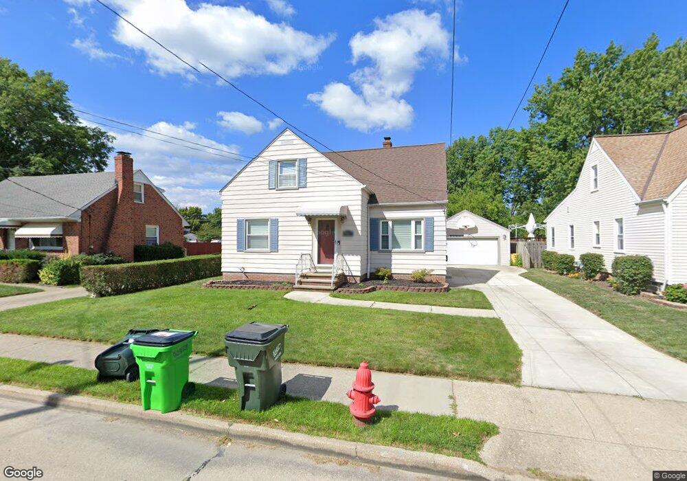 1540 Harding Dr, Wickliffe, OH 44092 - photo 1