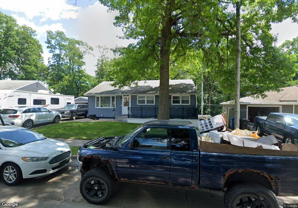 951 Cimarron Dr, Davenport, IA 52804 - photo 1