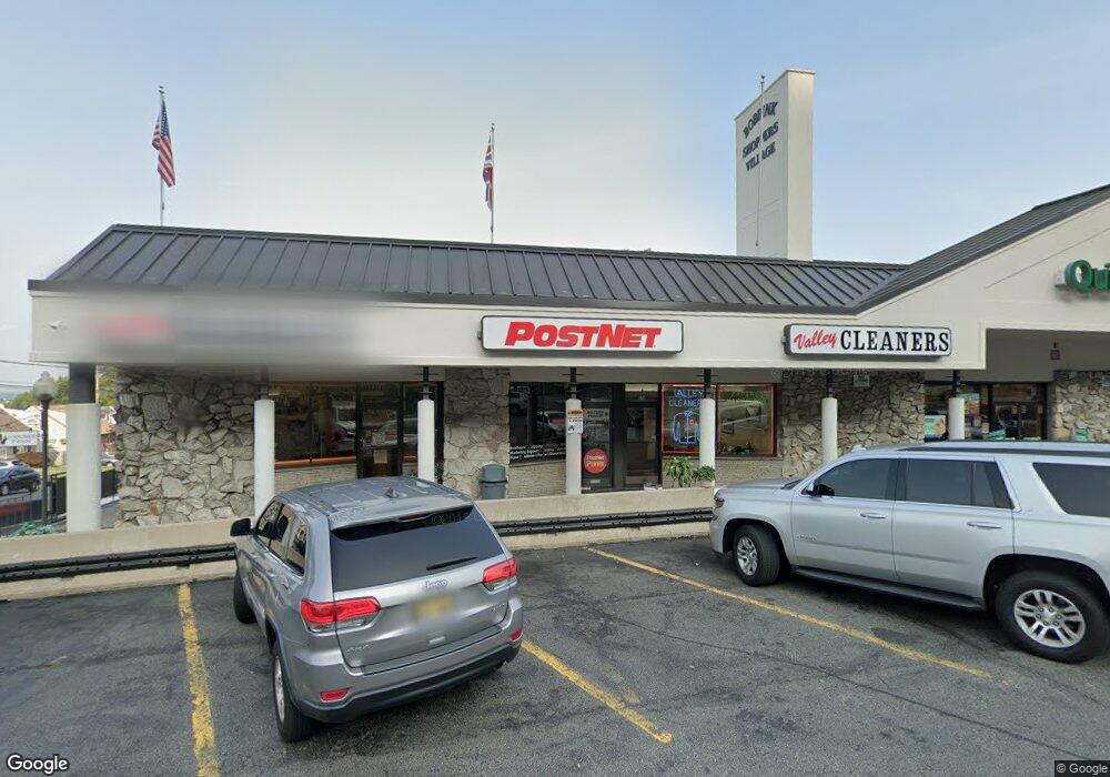 377 1/2 Valley Rd, Clifton, NJ 07013 - photo 1