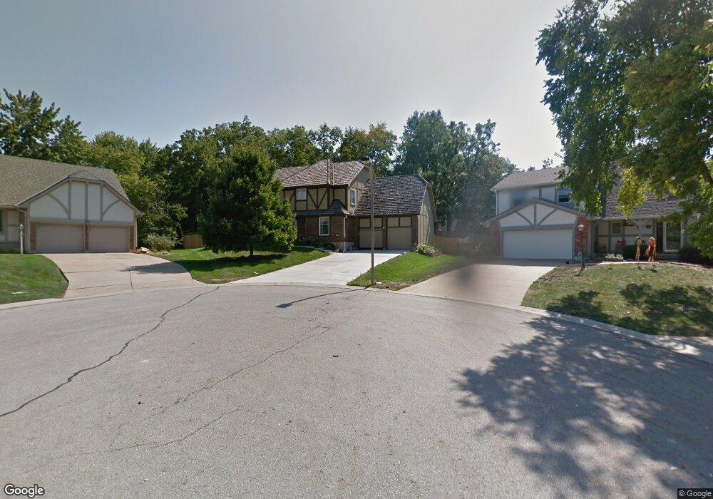 7621 Bradshaw St, Shawnee, KS 66216 - photo 1