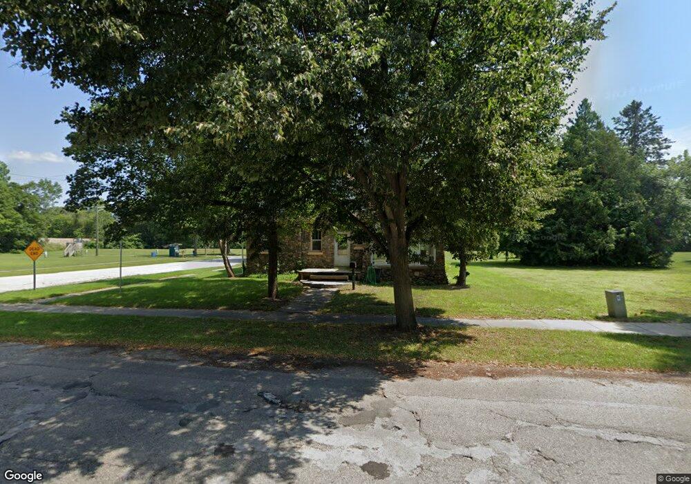 312 N Cass Ave, Vassar, MI 48768 - photo 1