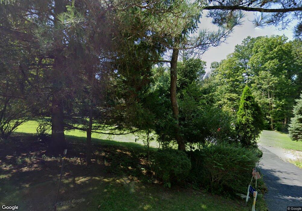 329 Buckhorn Dr, Belvidere, NJ 07823 - photo 1