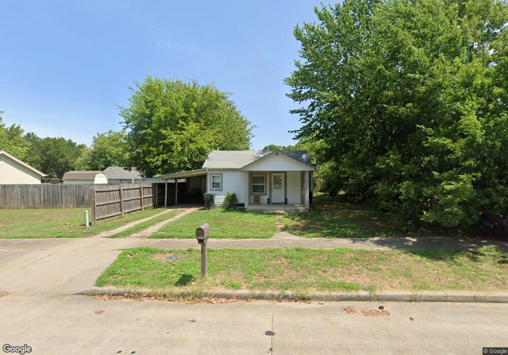 106 E 8th St, Claremore, OK 74017 - photo 1