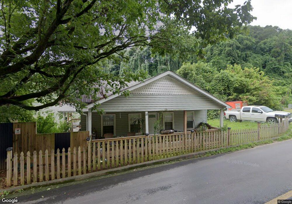 22 Spring St, Ellijay, GA 30540 - photo 1