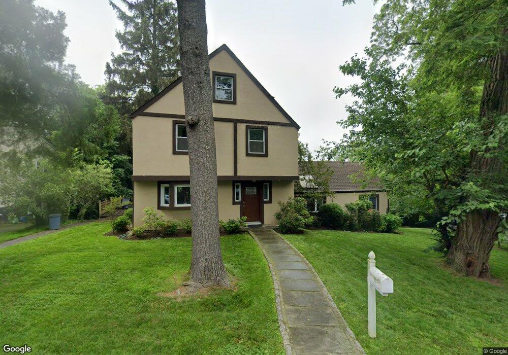 11 Terrace Dr unit 1F, Great Neck, NY 11021 - photo 1