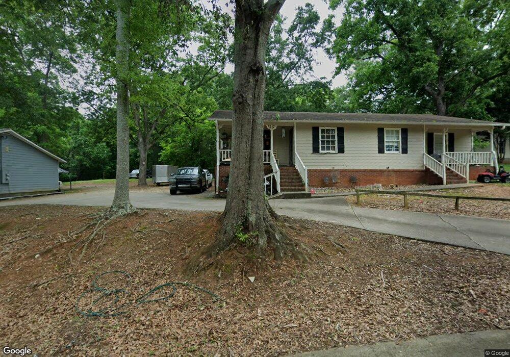 483 Vine St unit B, Madison, GA 30650 - photo 1