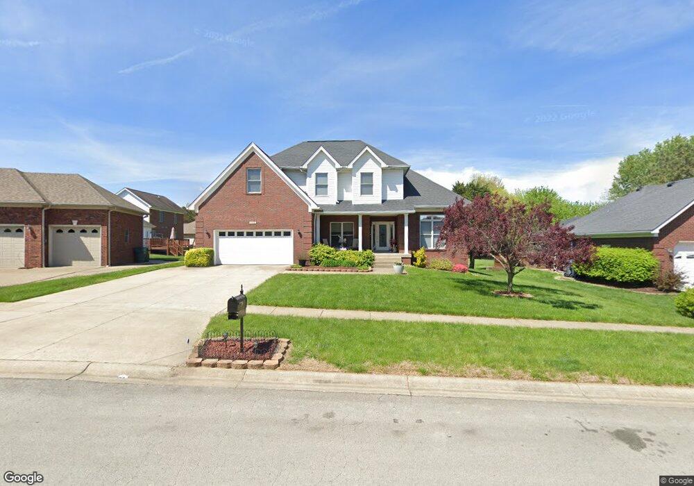 7314 Apple Mill Dr, Louisville, KY 40228 - photo 1