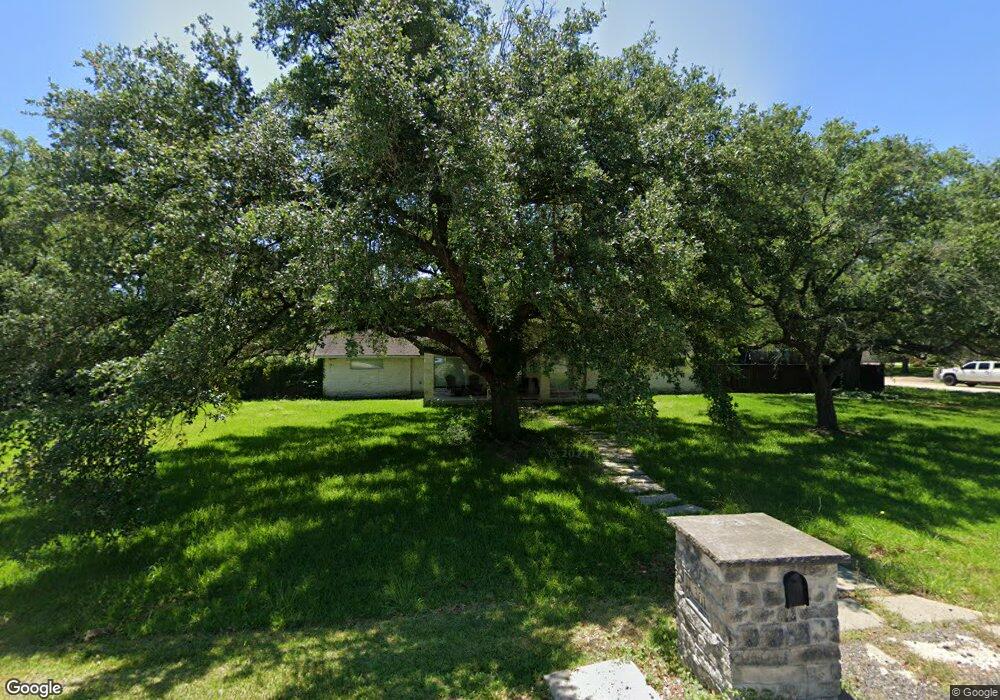 301 N Clear Creek Dr, Friendswood, TX 77546 - photo 1