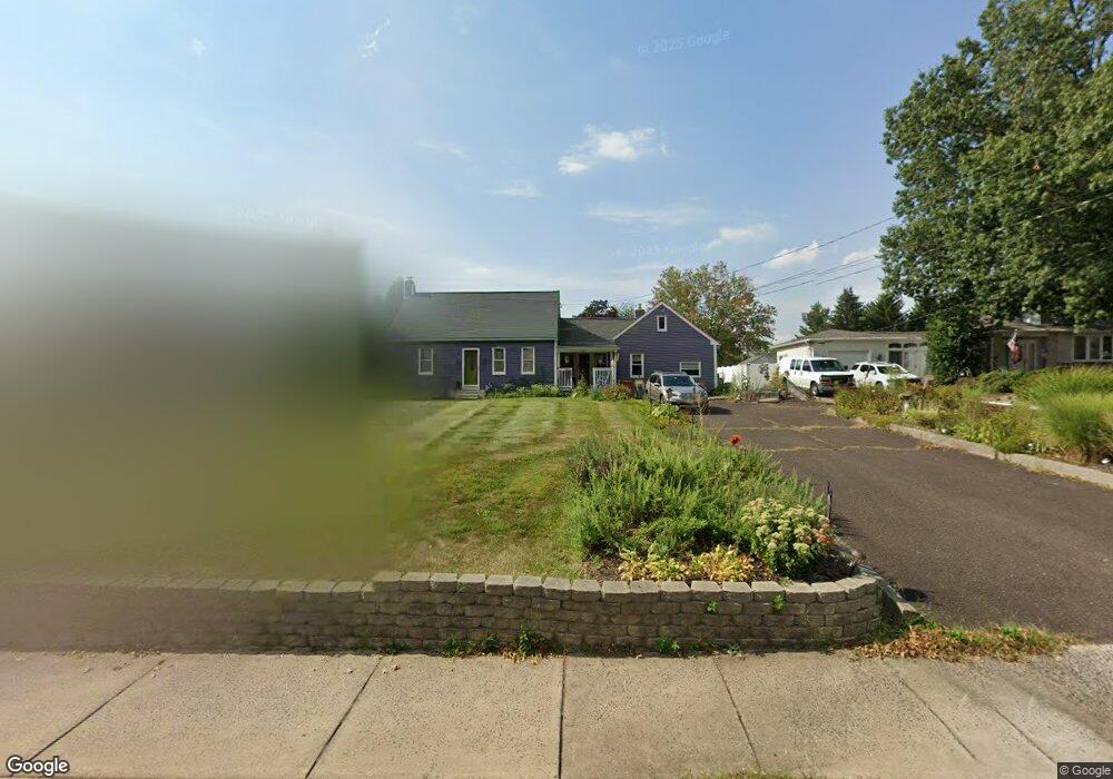 631 E Cherry Ln, Souderton, PA 18964 - photo 1