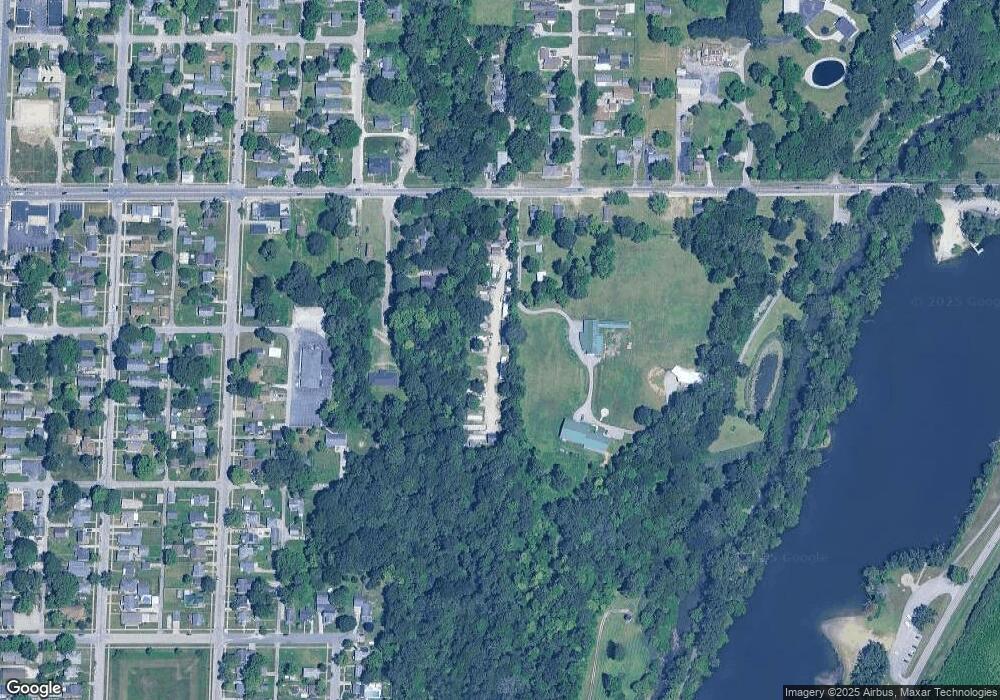 325 E Cross St, Anderson, IN 46012 - photo 1