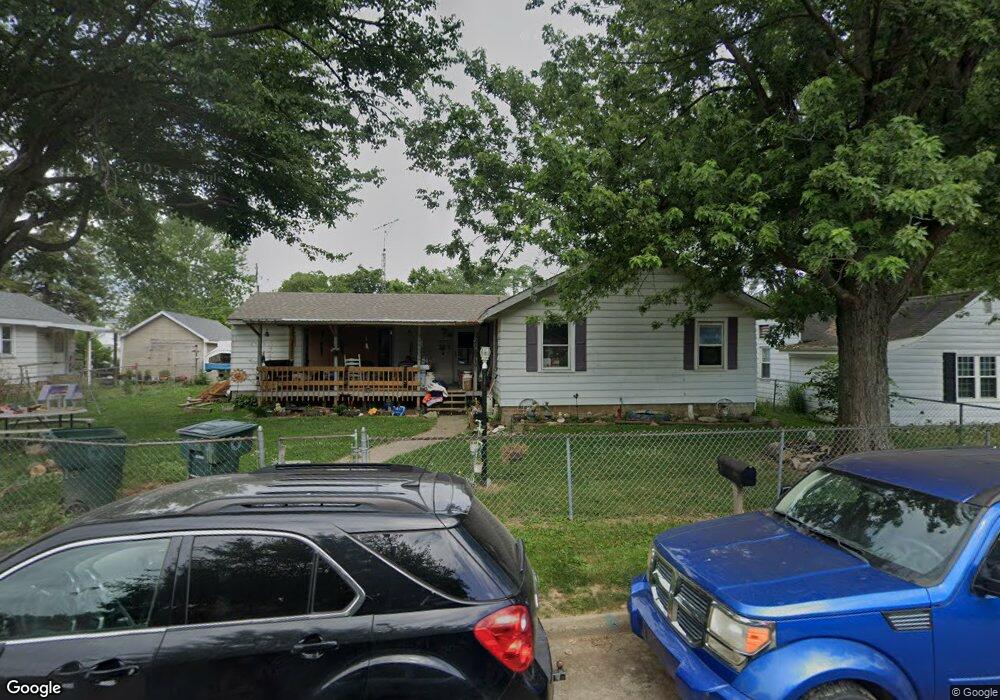 2202 S Waldemere Ave, Muncie, IN 47302 - photo 1