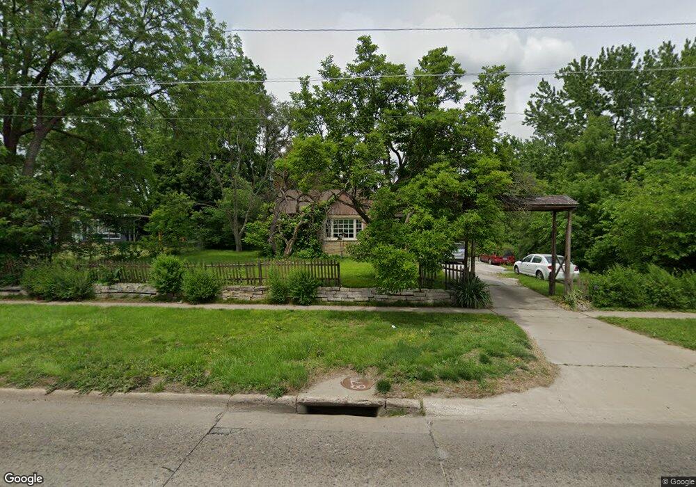 3216 E Euclid Ave, Des Moines, IA 50317 - photo 1
