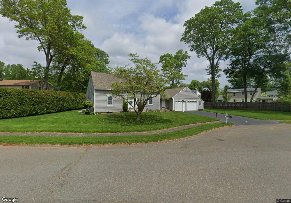 15 Red Oaks Cir, Feeding Hills, MA 01030 - photo 1